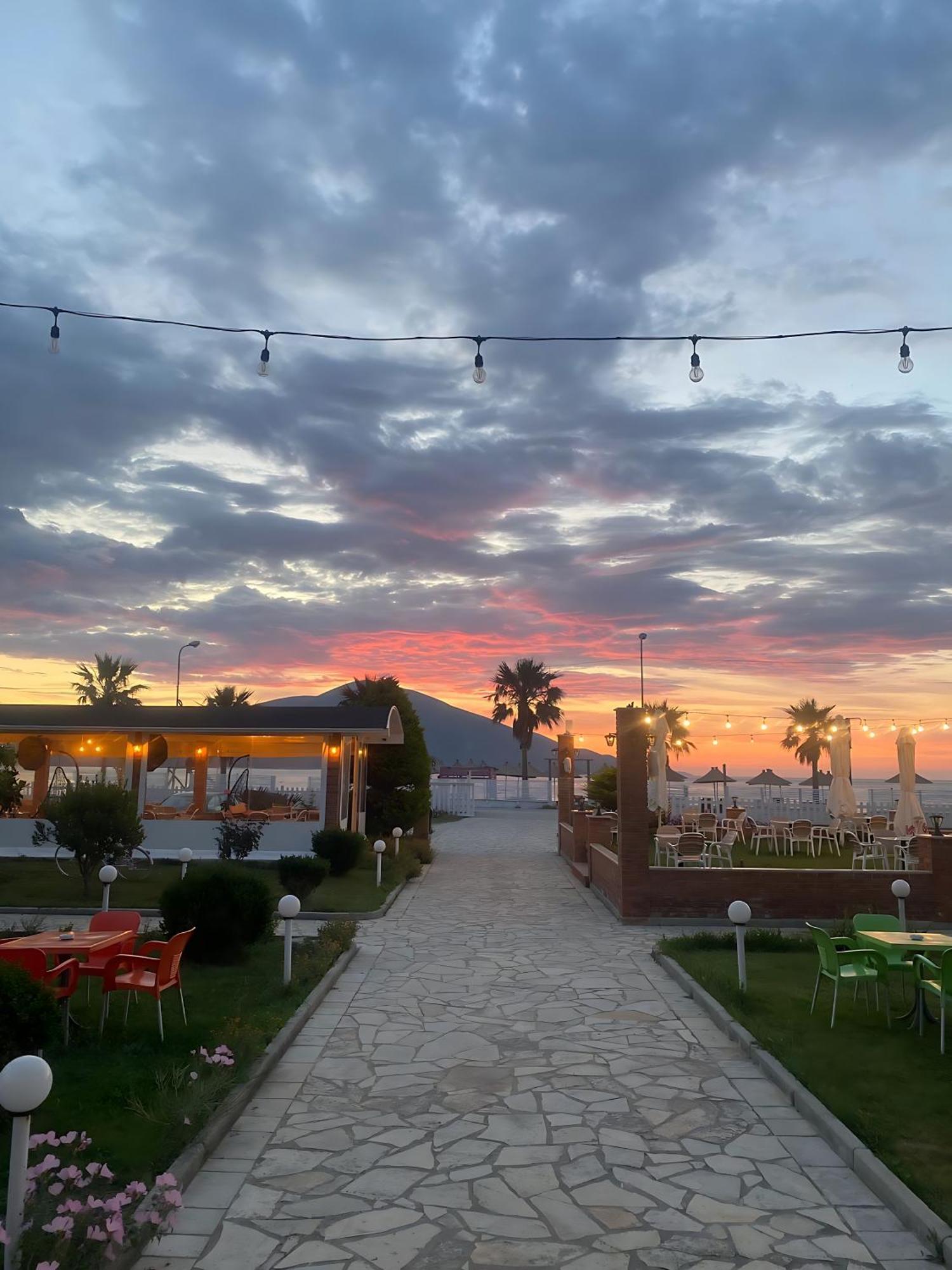 Sunrise Hotel Orikum Zewnętrze zdjęcie
