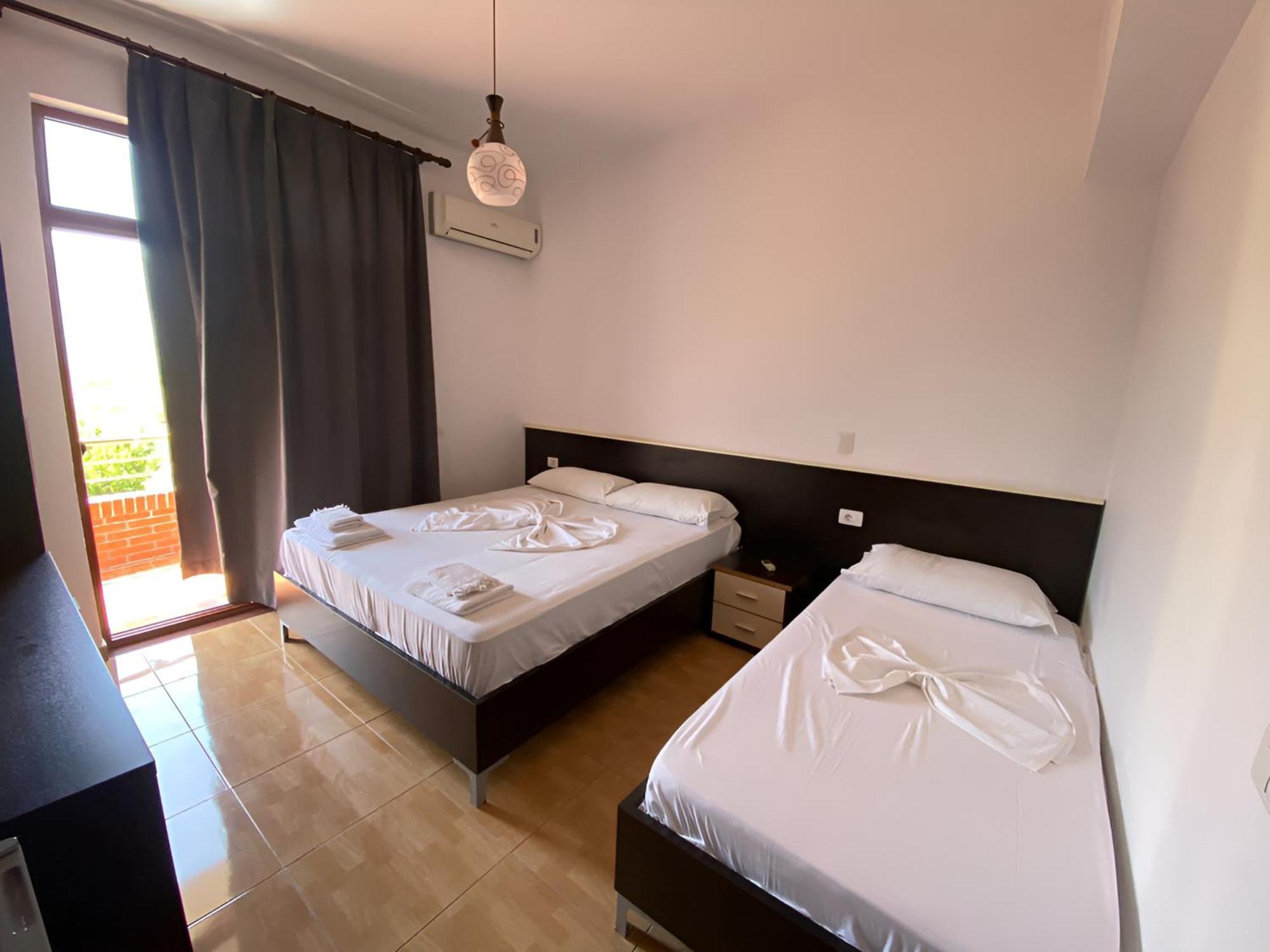 Sunrise Hotel Orikum Zewnętrze zdjęcie